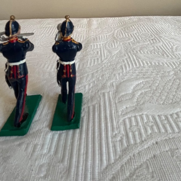 Two Lead Soldiers in Marching Band - Picture 4 of 5